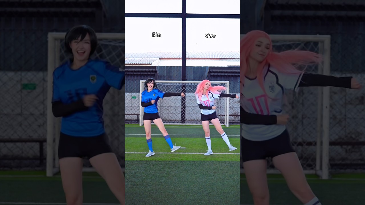 Which brother has the better gravity test? 😍❤️😘 #anime #cosplay