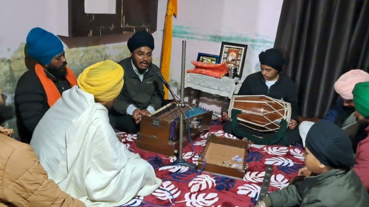 ਮੰਜਿਲ ਫਕੀਰਾਂ ਵਾਲੀ ਮਿਲਦੀਆ ਮਰ ਮਰ ਕੇ 