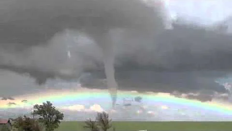 Pictured: Young couple killed when a tornado hit t...