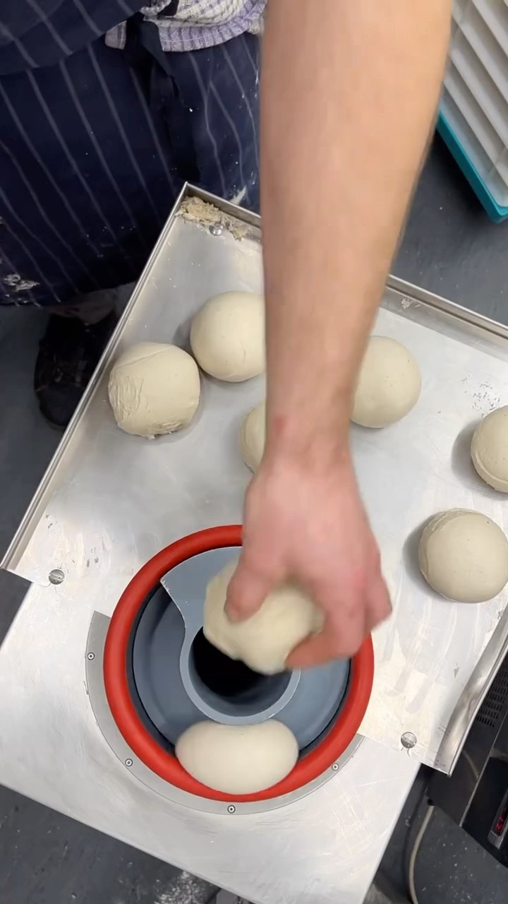 #JasonDeruloTV // Dough ? #GotPermissionToPost From IG @kneadneapolitanpizza #SlowLow
