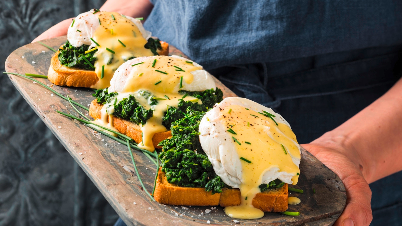 Recette œufs Bénédicte Œufs pochésà la sauce hollandaise FOOBY YouTube