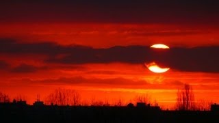 29 Stunning Sunsets in Full HD. Relaxing, romantic, inspiring. Photo gallery.