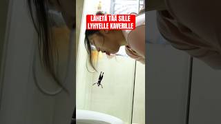 Lähetä tää lyhyelle kaverille et se muistaa varoa tuulta ...