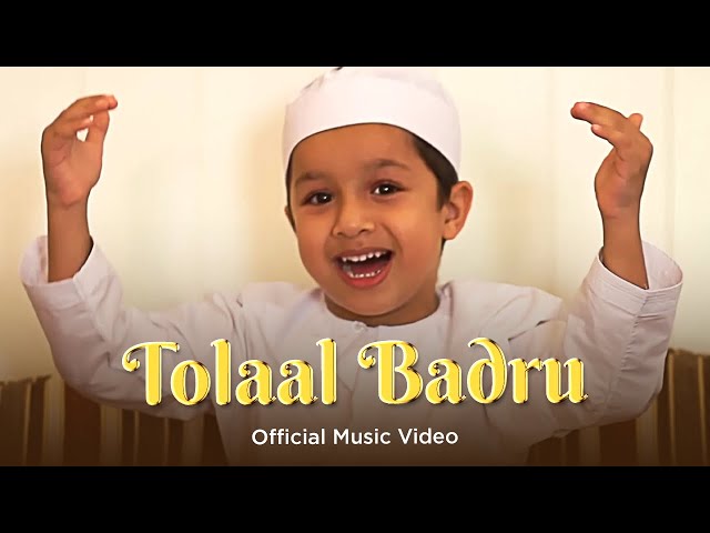 Muhammad Hadi Assegaf - Tolaal Badru (Official Music Video) class=