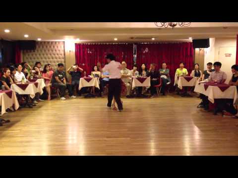 Fish (Lee Inkyoung) y Rodrigo Videla 2013 Seoul-Korea del Sur