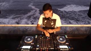 MENESES // B.sidE .5