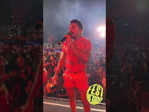 Tirullipa apresentando o FestBerro em Tauá, Ceará