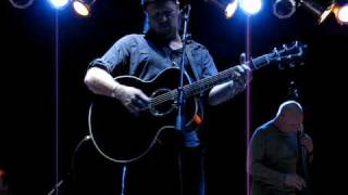 Jimmy LaFave sings his Woody Guthrie "Oklahoma Hills" medley chords