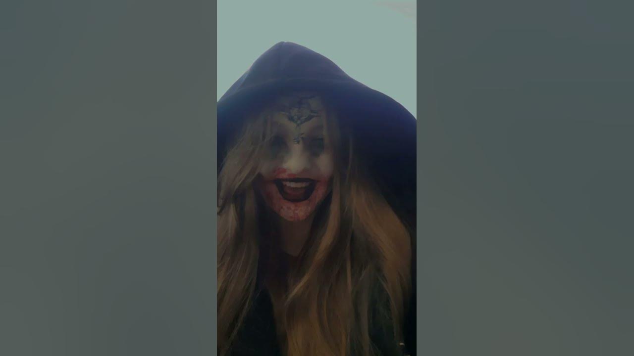 Белла Димитреску - YouTube