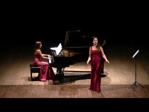 MALENA DAYEN Mezzo y pianista FERNANDA MORELLO 00193