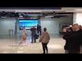 Avion iz Dubaija sa državljanima BiH sletio u Sarajevo (VIDEO)