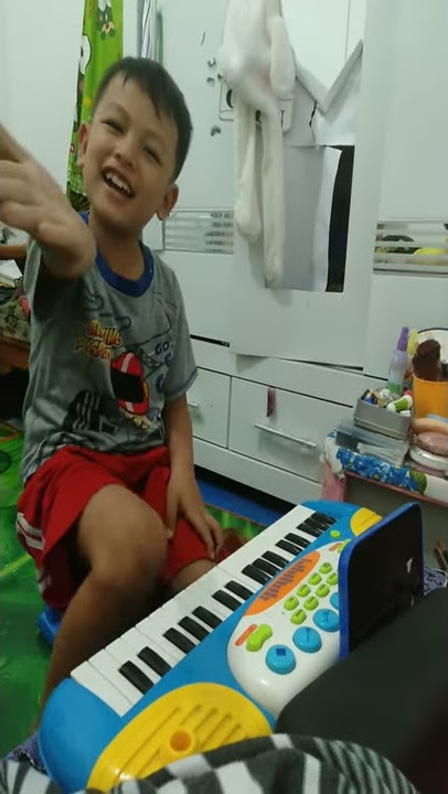 Piano boneka abdi bersama Abel Muhammad Firmansyah
