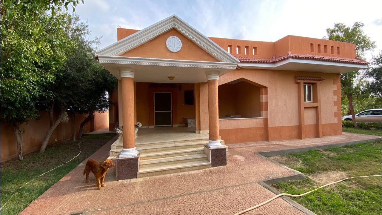 فيلا رائعة علي ٢ فدان عليها سور كامل علي طريق اسفلت داخل كمبوند بجوار مزارع دينا طريق مصر اسكندرية