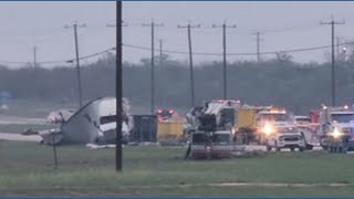 18-wheeler crash in Converse shuts down Loop 1604