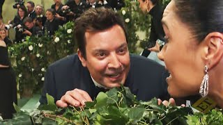 Jimmy Fallon Recreates ‘Home Improvement’ Wilson Behind the Fence at Met Gala 2024 (Exclusive) by Entertainment Tonight 3,270 views 1 day ago 1 minute, 38 seconds