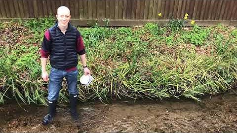 Measuring the bedload in a river
