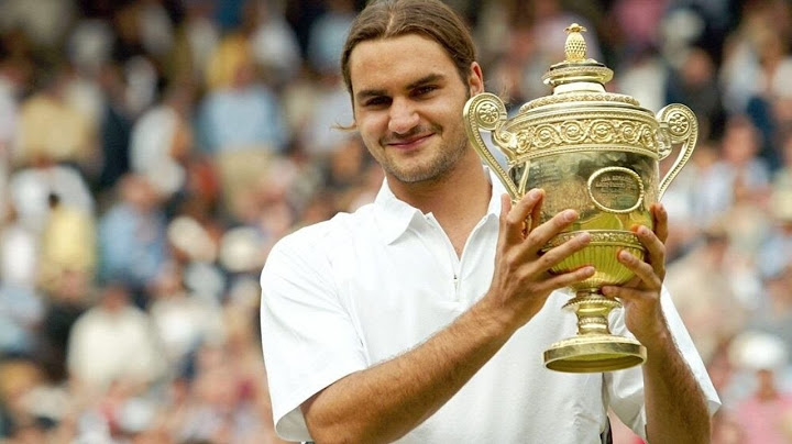 Roger Federer received bizarre gift after winning Wimbledon - 'I couldn't believe it'