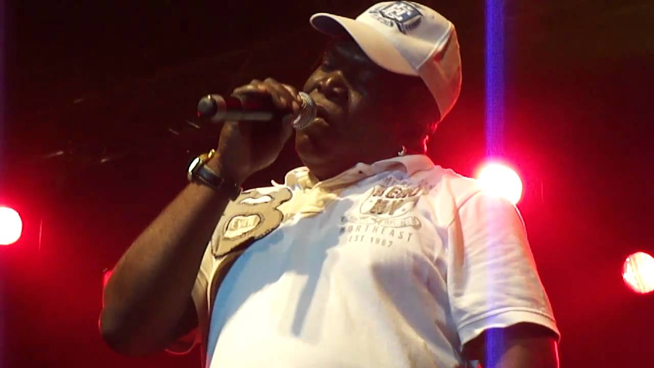 BARRINGTON LEVY *Here I Come* LIVE PT 4 AMSTERDAM REGGAE FESTIVAL 2010