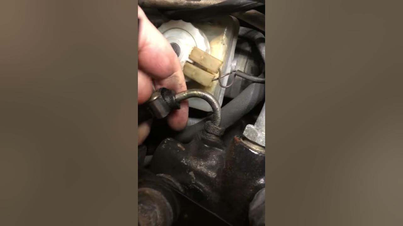 E24 M6 Frothy Power Steering - YouTube