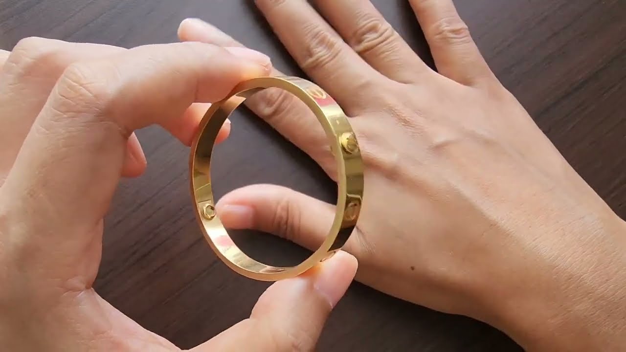 how to open cartier love bracelet, unscrew Cartier love bracelet