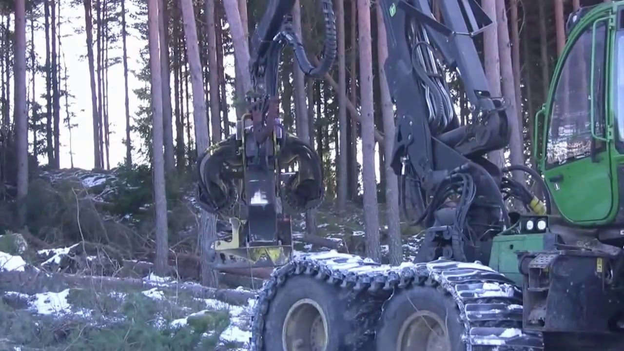 John Deere 1470E with H290 Harvesting Head