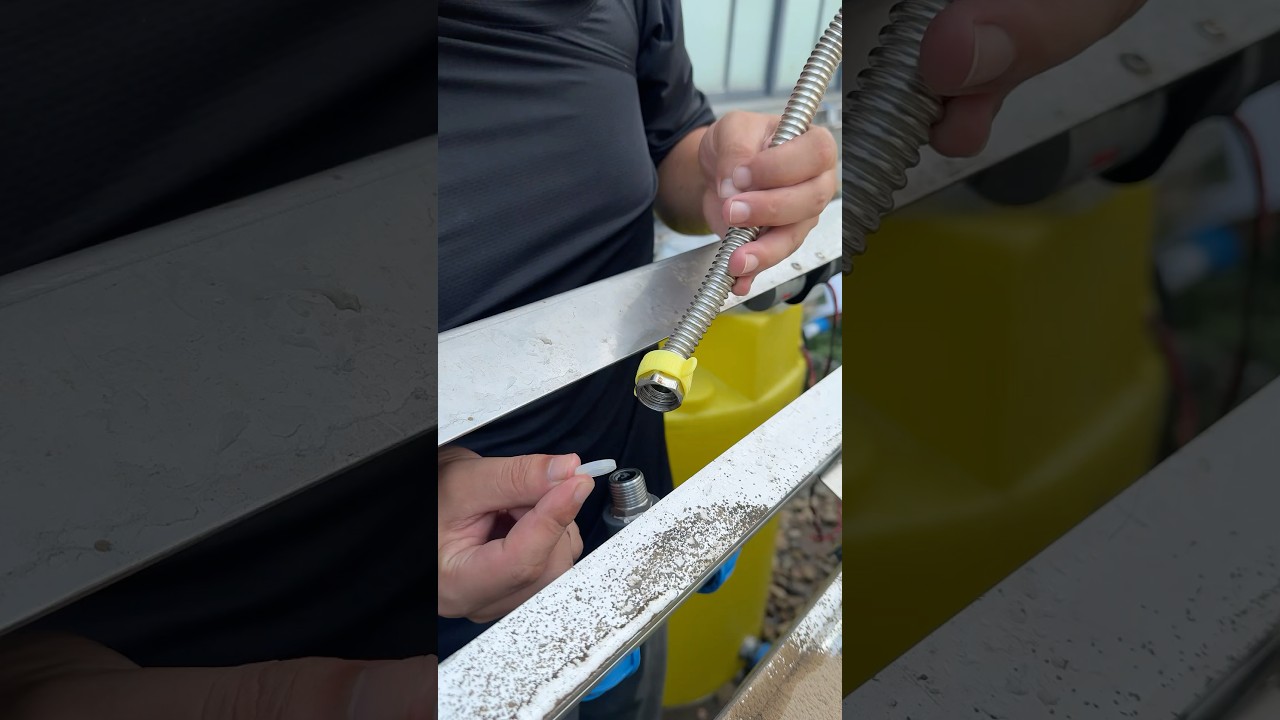 #solarsystem #solar #solarenergy #solarpower Solar panel auto cleaner robot