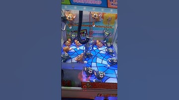 CLAW MACHINE DOUBLE TAP. FACT OR HOAX? #clawmachine #tomandjerry #keychain #tomsworld