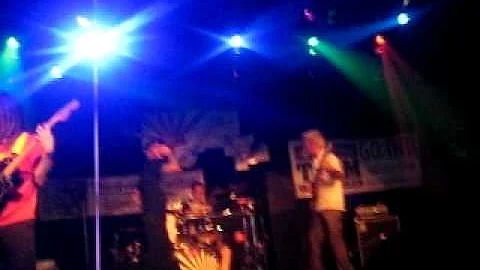 Know Your Enemy - Calm Like A Bomb