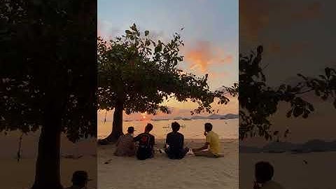 Labuan Bajo #sunset #pantai #ngopi #komodo #labuanbajo #senja