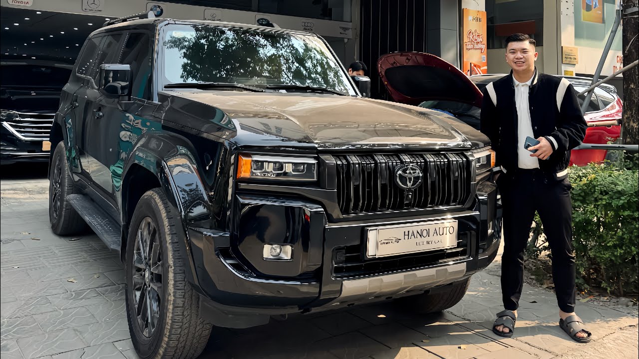 #Toyota #Land #Cruiser LC250 form mới. Hàng 1 viên trên thị trường xe cũ #hanoiauto #xechutich 