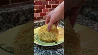 Kızarmış Tavuklu Noodle Burger