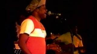 Video thumbnail of "Papa Wemba - Ainsi soit-il"