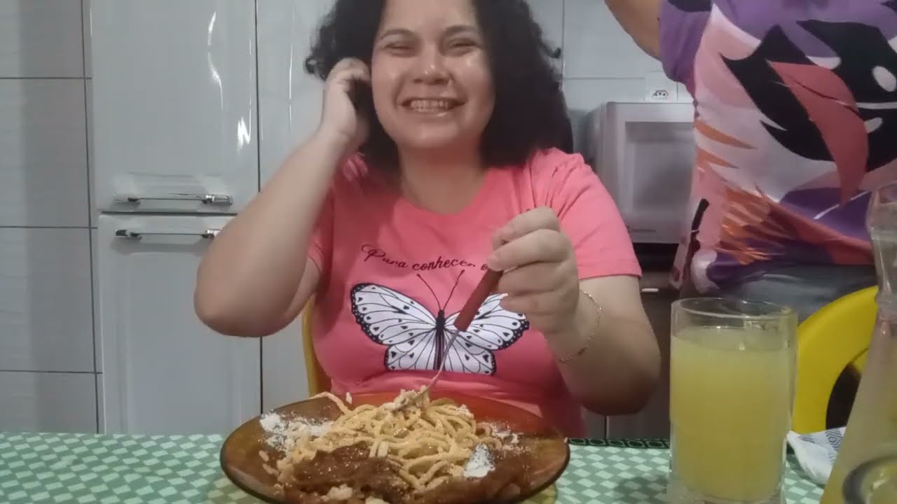 Vamos almoçar!!! Arroz, feijão, macarrão e carne de boi