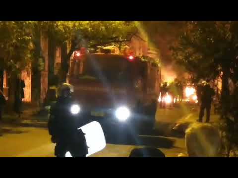 Καίγεται διαμέρισμα στην Σπύρου Τρικούπη στα Εξάρχεια