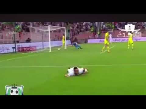 ليوناردو يقلد حركة اسبيريا المجنونة طلع يعرف يقلد لايفوت