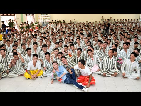 Đàm Vĩnh Hưng mang âm nhạc xoá bỏ khoảng cách giữa các phạm nhân | Người tình trăm năm