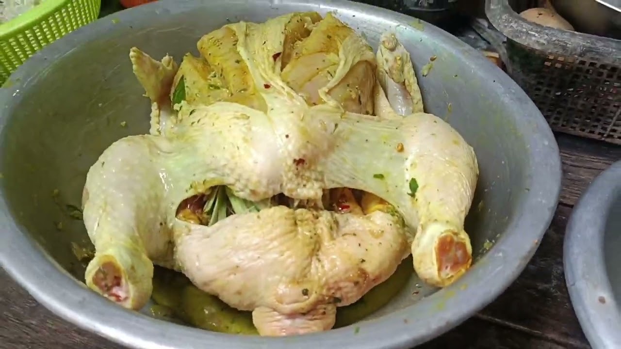 လွယ်ကူရိုးရှင်းပြီး စားကောင်းသော ကြက်သံပုံးကင် 😋