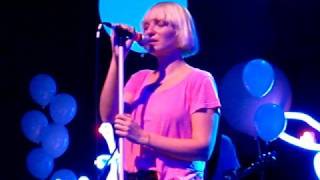 Sia - Breathe Me (Live Shepherds Bush 9th October 2008)