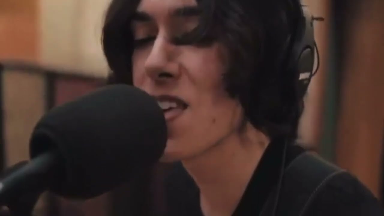 "Heaven" (Live) by benches (Ignant Benches) YouTube