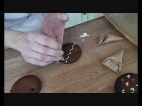 Video: How To Make Edible Christmas Tree Decorations