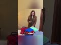 Dieses Mädchen liebt ihre liebe Großmutter!!