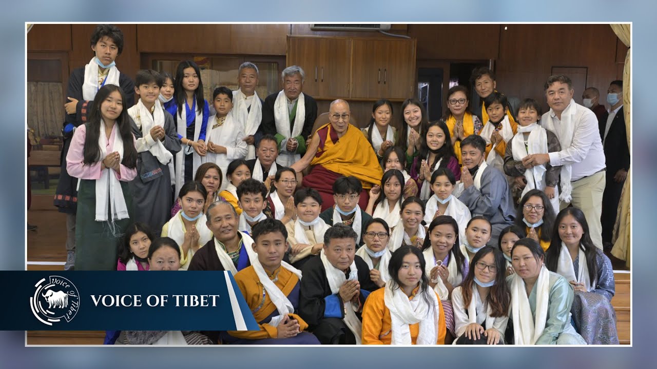 Dalai Lama meets with TCV and Sarah Tibetan Summer Camp students