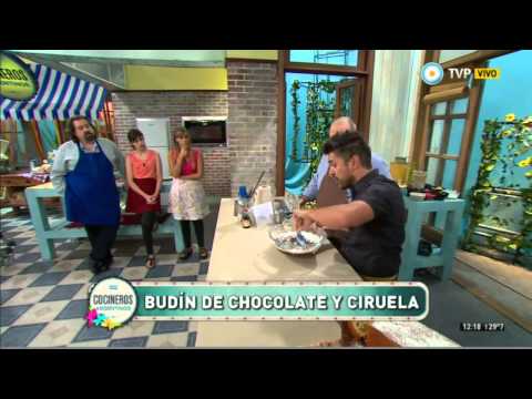 Budín de chocolate y ciruelas