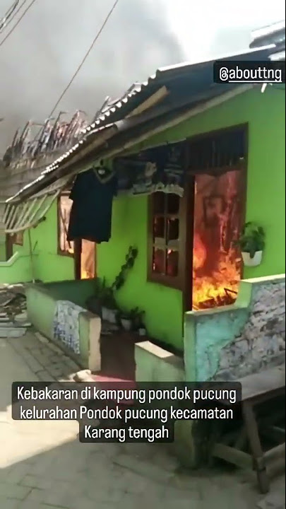 Kebakaran sederet rumah di Jl. Sunan Giri, Karang Tengah, Kota Tangerang, Senin (1/8) siang. #shorts