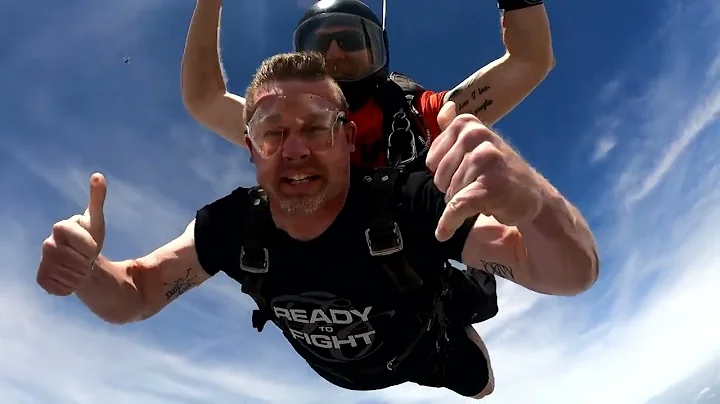 Craig Gasaway - Tandem Skydive at Skydive Indianap...