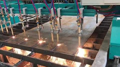 With multi strip torch Gantry type cnc plasma cutting machine
