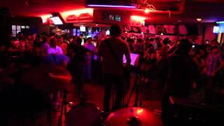 ﻿﻿﻿﻿The strokes - Barely legal, Ize of the world &amp; Juicebox - Cover - HD - Live at Bambinos Bar