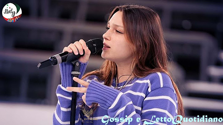 Emozioni al top Sarah Toscano sorpresa da papà e nonna nello studio di Amici 2024