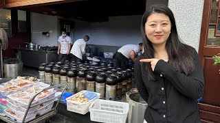 【寻尝姐妹】在广东佛山喝农汤，90多个炉子在外面煲汤，味道赞到让二妹连喝三碗