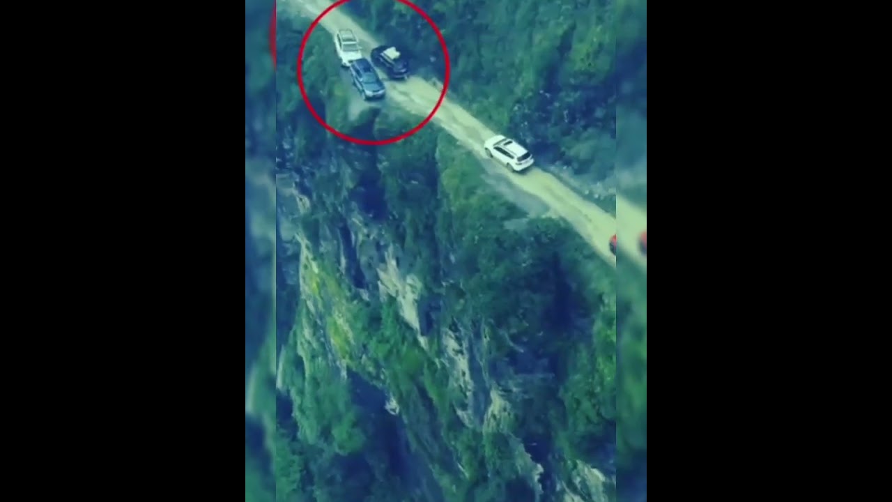 Horrible hanging road|